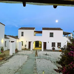 Cort'e Nastasj Hotel Tertenia