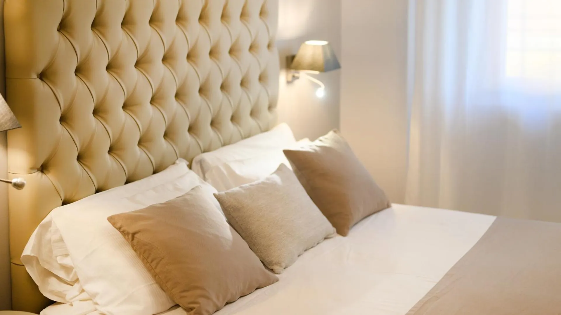 Domus Uffizi Hotel Florence 0*,  Italy